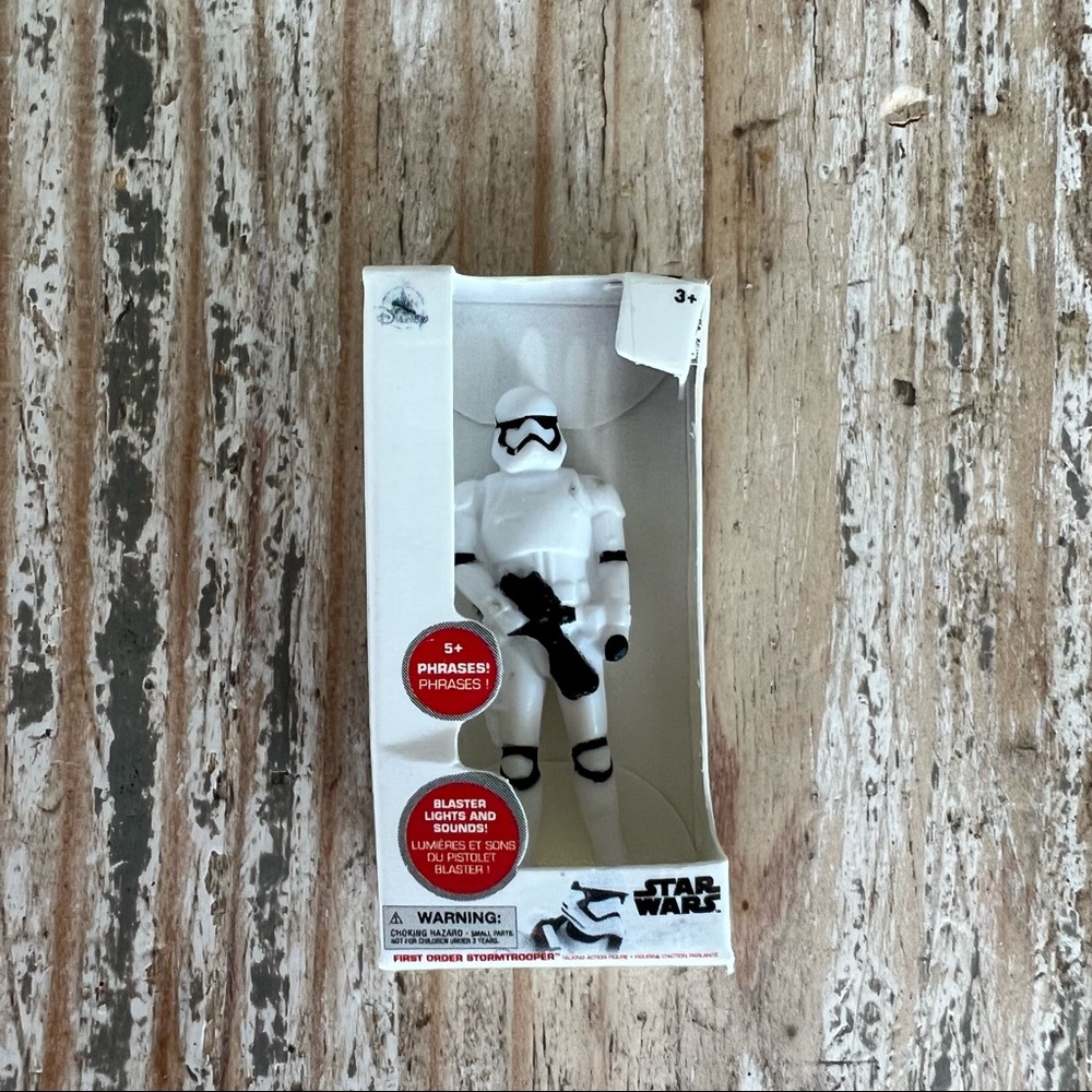 Surprise Mini Brands Disney STORE Series 1 Mystery Capsule 038 STORMTROOPER